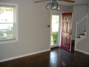 5217 Forest Hill Ave in Richmond, VA - Building Photo - Building Photo