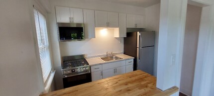 913 E Kilbourn Ave-Unit -31 in Milwaukee, WI - Building Photo - Building Photo