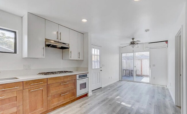 2560-62 L St in San Diego, CA - Building Photo - Building Photo