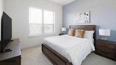 1345 E 15th St, Unit 302 in Plano, TX - Building Photo - Building Photo