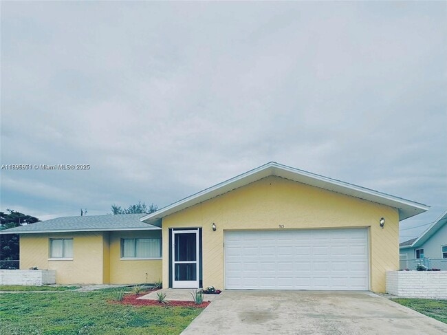 915 SE 20th St in Cape Coral, FL - Building Photo - Building Photo