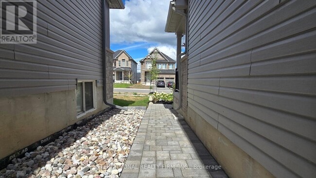 property at 21 Hancock Cres