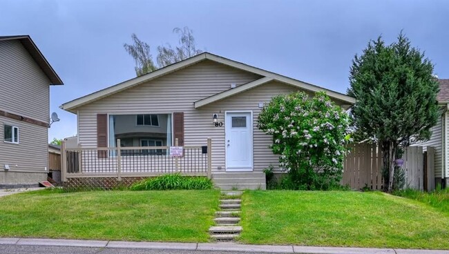 property at 80 Castlebrook Way NE