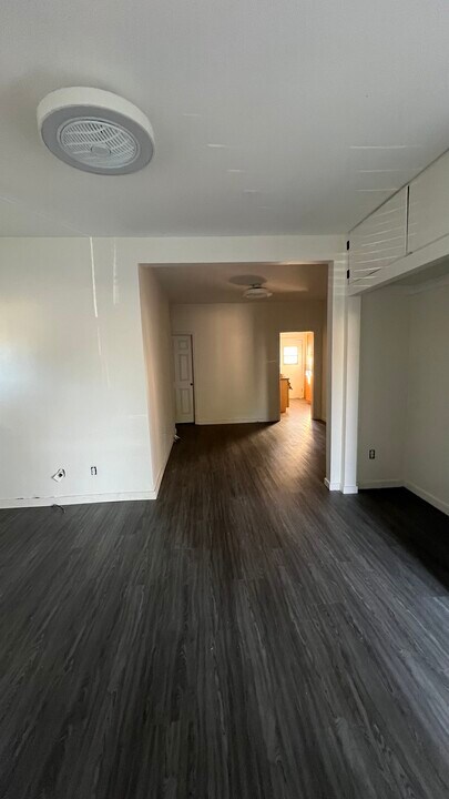 1891 Caspian Ave in Long Beach, CA - Foto de edificio
