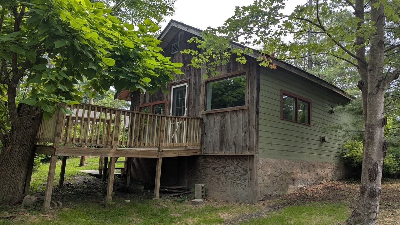 7-21 Jackson Hill Rd in Saugerties, NY - Foto de edificio