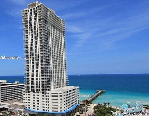 16699 Collins Ave, Unit 2807 in Sunny Isles Beach, FL - Building Photo