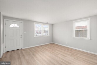 2015 Dineen Dr in Dundalk, MD - Building Photo - Building Photo