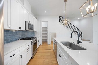 2215 Mansfield St in Houston, TX - Building Photo - Building Photo