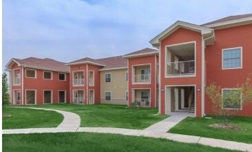 La Esperanza Del Rio Apartments in Rio Grande City, TX - Foto de edificio - Building Photo