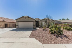 17475 W Spring Ln in Surprise, AZ - Building Photo