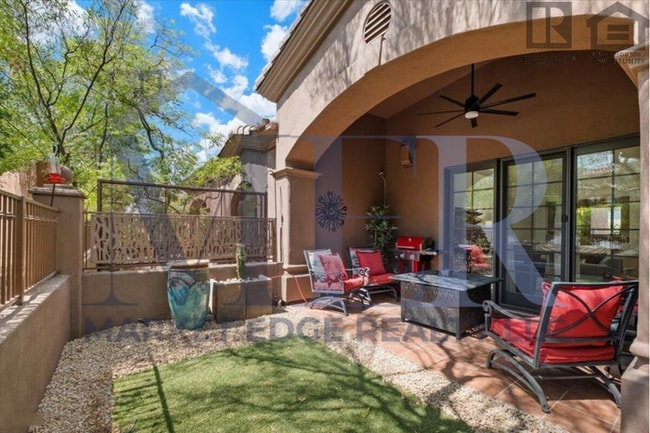 property at 7200 E Ridgeview Pl