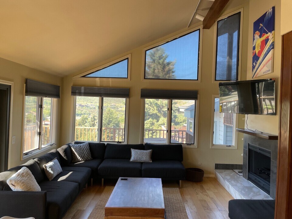 230 Nottingham Rd in Avon, CO - Building Photo