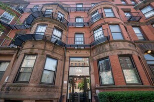 529 Beacon Street in Boston, MA - Building Photo