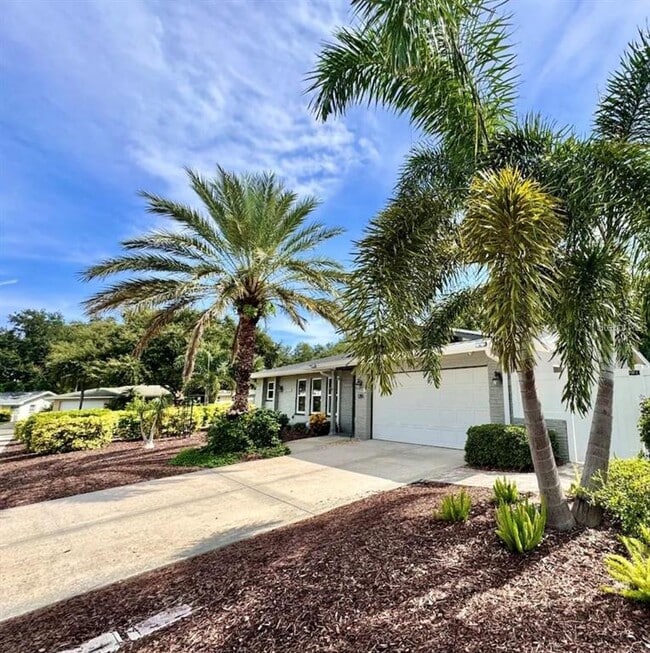 1281 Maple St SW in Largo, FL - Building Photo - Building Photo