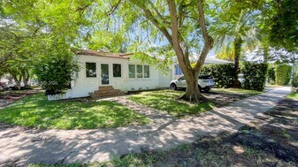 796 NE 88th St in Miami, FL - Building Photo