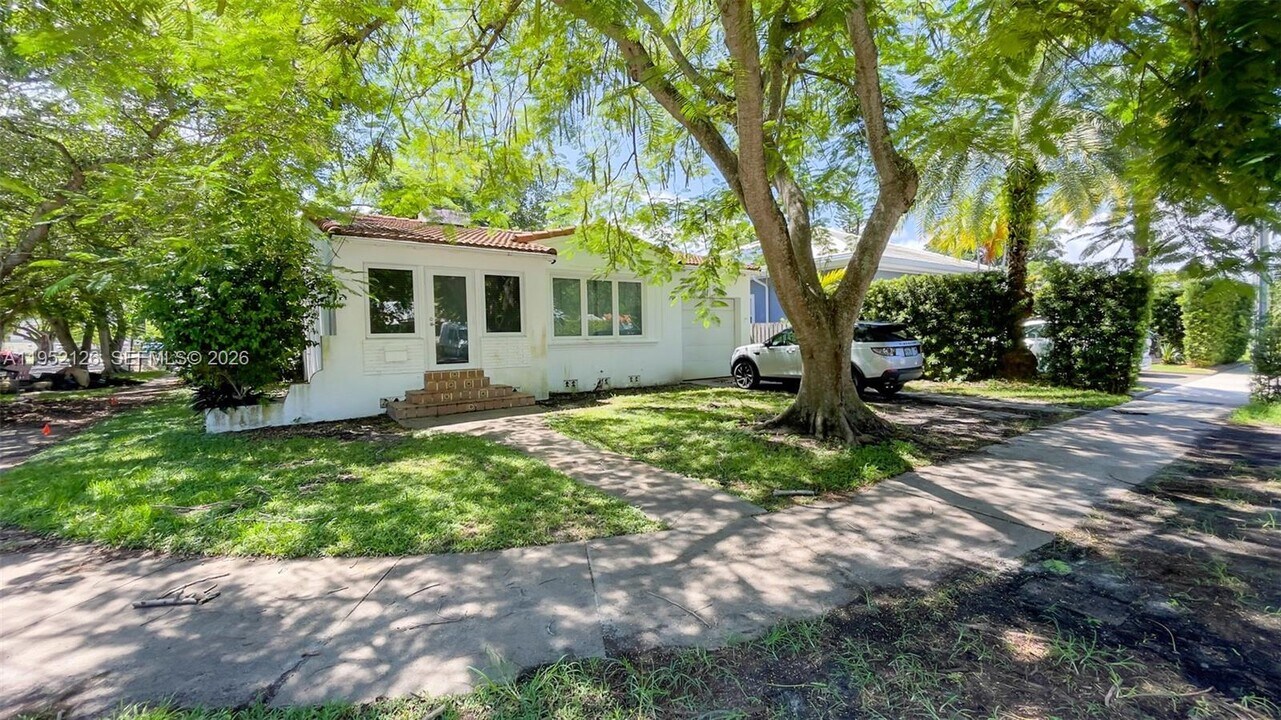 796 NE 88th St in Miami, FL - Building Photo