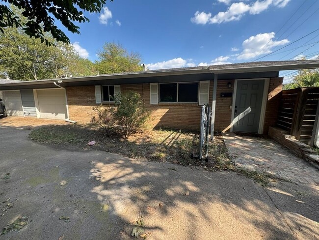 1308 E 52nd St in Austin, TX - Building Photo - Building Photo