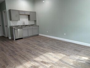 120 Boxwoods Ln in Bastrop, TX - Building Photo - Building Photo