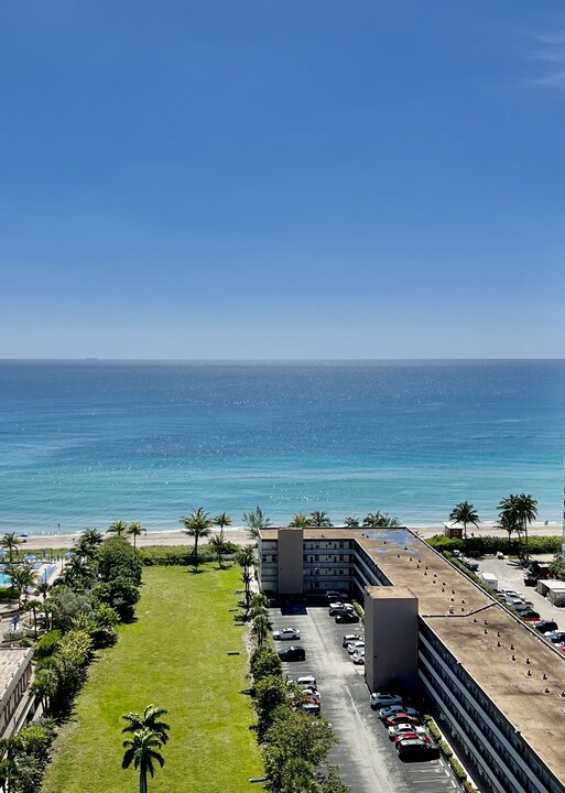 1945 S Ocean Dr, Unit 1714 in Hallandale Beach, FL - Building Photo