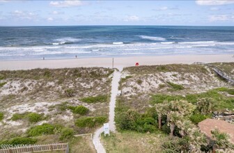 205 Cherry St in Neptune Beach, FL - Building Photo - Building Photo