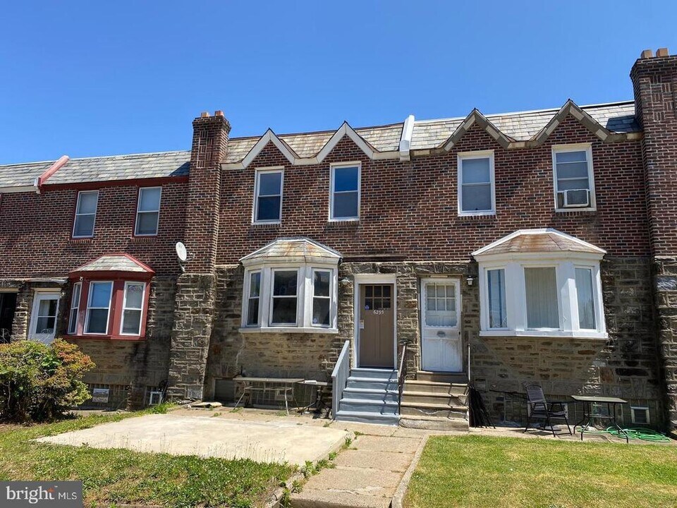6295 Kindred St in Philadelphia, PA - Building Photo
