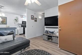 14300 W Bell Rd, Unit 160 in Surprise, AZ - Building Photo - Building Photo