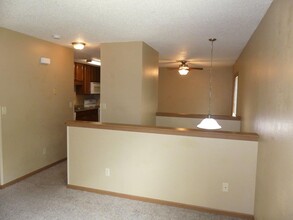 Sandpiper Townhomes in Brookings, SD - Building Photo - Building Photo