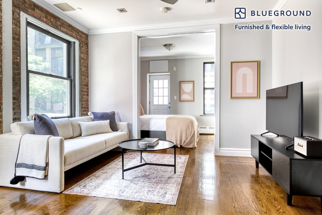 214 E 25th St in New York, NY - Foto de edificio