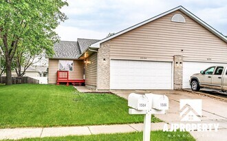 1504 S Campbell Trail in Sioux Falls, SD - Building Photo