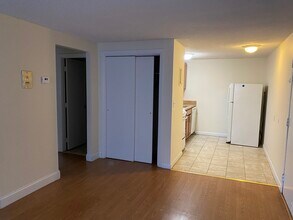 82 Gardner St, Unit 1B in Boston, MA - Building Photo - Building Photo