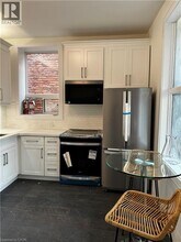 307 Barton St E in Hamilton, ON - Building Photo - Building Photo