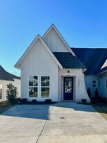 Fox Run Townhome Available August! in Opelika, AL - Building Photo