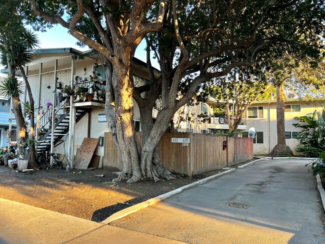 613 W Sola St in Santa Barbara, CA - Building Photo - Building Photo