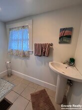 9 Kenwood St, Unit 1 in Brookline, MA - Building Photo - Building Photo