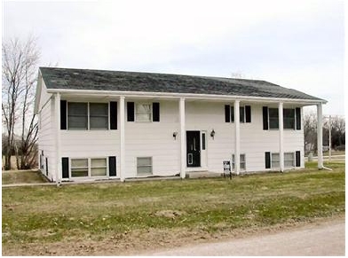 707 Bluff St in Shelby, IA - Foto de edificio