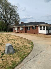 4529 Pleasant Garden Rd in Greensboro, NC - Building Photo - Building Photo