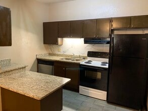 226 Cherry St in Levelland, TX - Building Photo - Building Photo