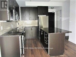 60 Berwick Ave in Toronto, ON - Building Photo - Building Photo