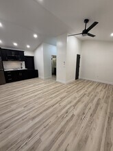 7215 S Kissimmee St in Tampa, FL - Foto de edificio - Building Photo