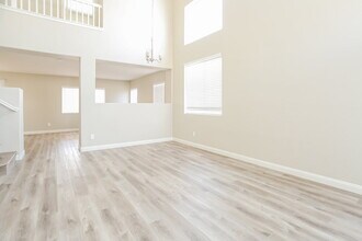 3021 Bayliner Ave in North Las Vegas, NV - Building Photo - Building Photo