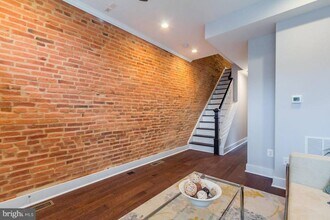 9 E Fort Ave in Baltimore, MD - Building Photo - Building Photo