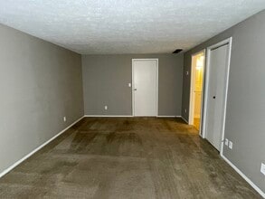 1625 Villa S Dr in Dayton, OH - Building Photo - Building Photo