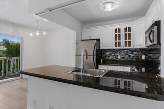 4201 S Ocean Blvd in South Palm Beach, FL - Building Photo - Building Photo