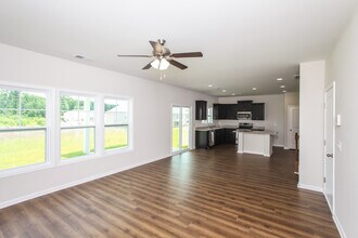 10 Brake Ct in Elgin, SC - Building Photo - Building Photo