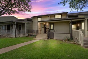 287 Venture Blvd S in Point Venture, TX - Building Photo