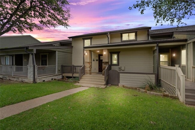 property at 287 Venture Blvd S