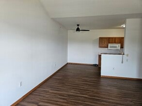 Cannery Row Apartments in Waunakee, WI - Foto de edificio - Building Photo