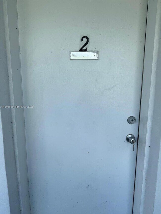 660 NE 88th Terrace in Miami, FL - Building Photo - Building Photo