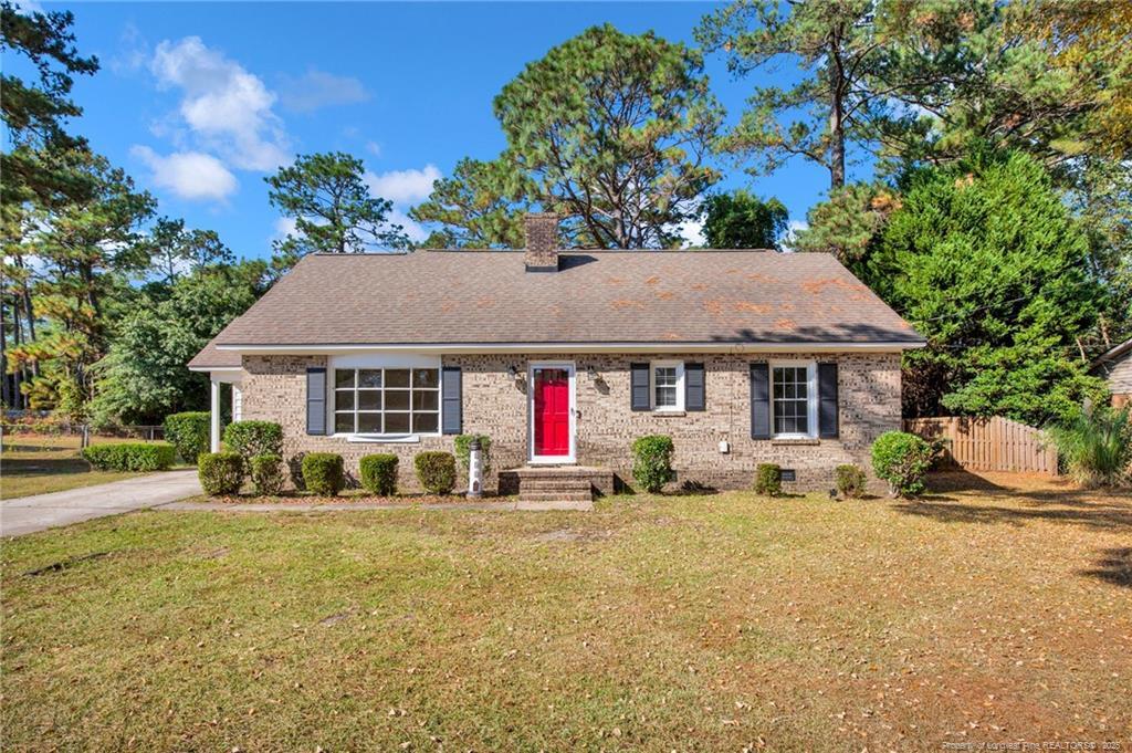 511 Dandridge Dr in Fayetteville, NC - Foto de edificio