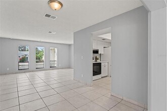 2502 Indigo Dr in Dunedin, FL - Building Photo - Building Photo